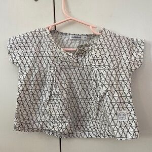 indikidual 6-9 Month Black and White Geometric Top